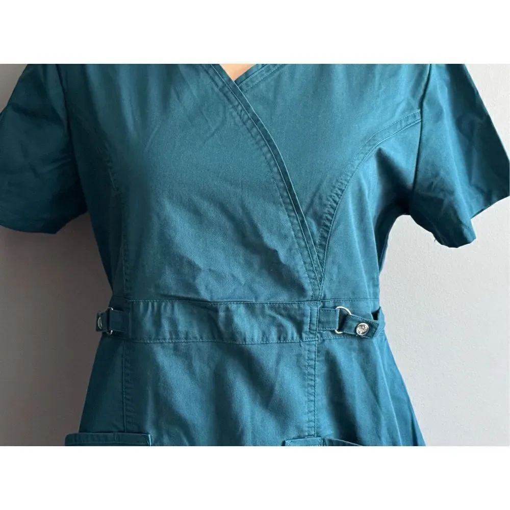 Cherokee Luxe Scrub Top, size S - Picture 3 of 11